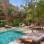 3br In Gated Community With Private Rooftop Plunge Pool, Grill & Shared Pool Сasa de vacaciones Tulum