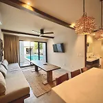 Villa Stunning In The Heart Of La Veleta *