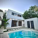 Villa Stunning In The Heart Of La Veleta *