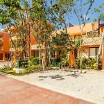 Aldea Savia Garden House