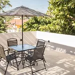 1 Bedroom In Downtown Walking Distance From Bars