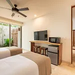 Nhoa By Maya Pm 4*