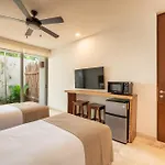 Nhoa By Maya Pm 4*