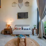 Apartment Bright 2br Loft With Rooftop Pool In Downtown Location *