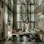 Barneys Ny Silver Residence With Pool