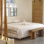 Charming Downtown Studio With Pool