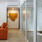 Modern With 2 Bdr Gym & Pool Apartamento *