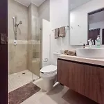 Modern With 2 Bdr Gym & Pool *