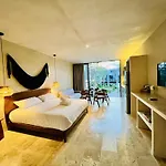 412 Seremonia Selva Private Pool & Grill 2 Bedroom *