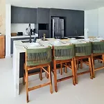 Blanca Incredible 2br - Private Pool Free Club