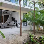 Panoramic 1-Br Studio,Garden, 360º Pool & Gym