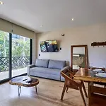 Apartment Escape - Stylish Pool, Gym & Parking Tulum