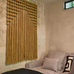 Amor Rooms Hotel 2*