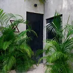 Amor Rooms 2*