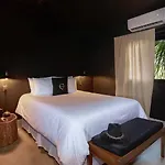 Hotel Boutique & Beach Club