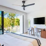Park Lagunas - Luxury Modern With Kitchen