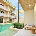 Apartahotel Cocay Welcome To The Jungle 4*