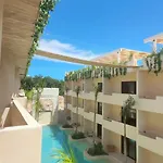 Apartahotel Cocay Welcome To The Jungle