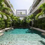 Spacious For 10 Great Amenities Tulum