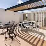Apartamento Spacious For 10 Great Amenities