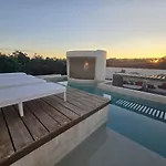Brand New Penthouse Jungle Views 2 Bdr Sleeps 6 Holiday home