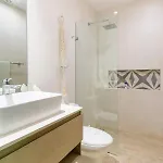 Apartamento Spacious For 10 Great Amenities