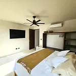 Cozy Ph Private,Romantic,Roof,Pool And Best Location