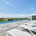 Infinity Pool Rooftop Wifi