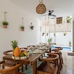 Casa Laura - - Private Townhome For 6 Guest - 3 Bedrooms - 5 Beds- Restaurant Walking Distance Tulum