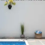 Casa Laura - - Private Townhome For 6 Guest - 3 Bedrooms - 5 Beds- Restaurant Walking Distance