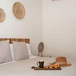 Apartment Casa Laura - - Private Townhome For 6 Guest - 3 Bedrooms - 5 Beds- Restaurant Walking Distance Tulum