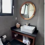Luxury 2 Bed 2 Bath With Private Jacuzzi Apartment *