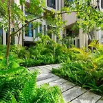 Front Luxury In Apartment