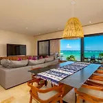 Stylish 3br Beachview Rooftop & Concierge