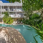 Holiday home Jungle Chic King With Pool *