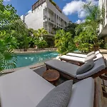 Holiday home Jungle Chic King With Pool *