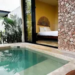 Spacious 2 Bedroom With Private Pool Amenities *
