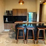 Spacious 2 Bedroom With Private Pool Amenities *