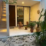 2 Bedroom Jungle Apartment In La Veleta - Palalma Casa