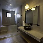 Brutalist 7br Masterpiece Design, Luxury Pool * Tulum