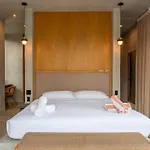 Brutalist 7br Masterpiece Design, Luxury Pool Сasa de vacaciones *