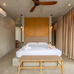 Brutalist 7br Masterpiece Design, Luxury Pool Сasa de vacaciones