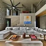 Brutalist 7br Masterpiece Design, Luxury Pool *