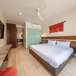 Lux 2br With Rooftop Pool And Close To Сasa de vacaciones