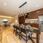 Lux 2br With Rooftop Pool And Close To