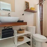 Сasa de vacaciones Colorful Downtown House With Private Pool