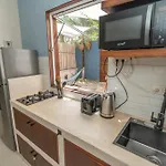 Colorful Downtown House With Private Pool Сasa de vacaciones *