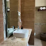 Mia Hotel