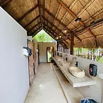 Mia 3*