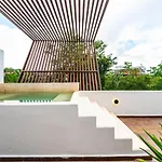 Asana With Stunning Luxury Pool And Private Rooftop Villa *